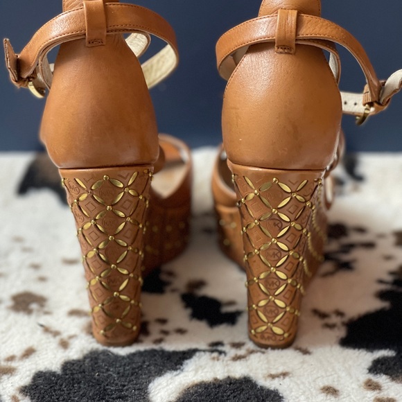 Michael Kors Platform Wedge - Picture 3 of 4